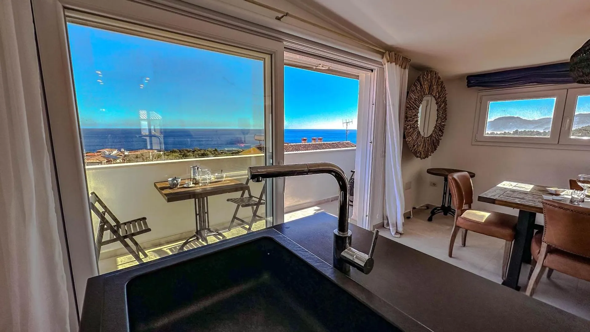 Casa Luna Blanca Cala Gonone 0*,